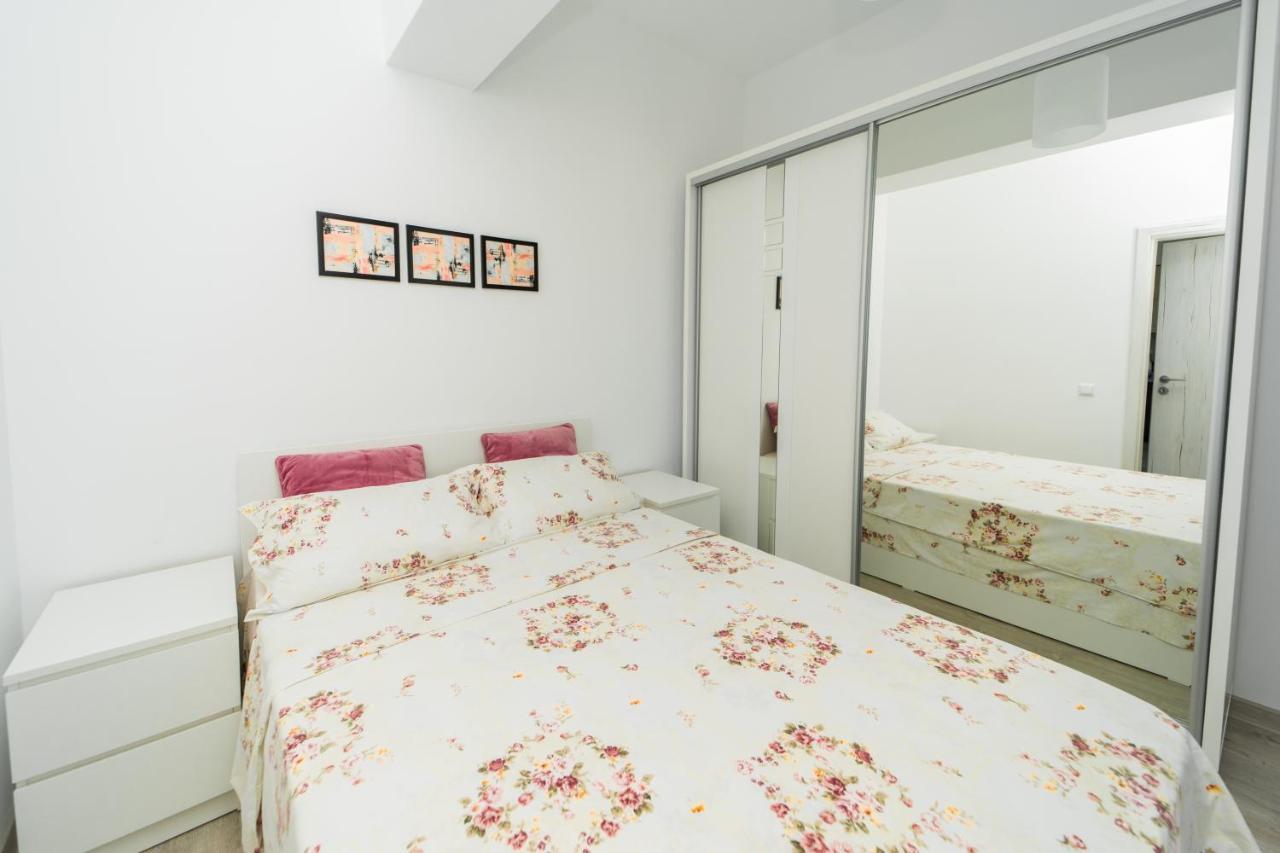 Panorama View Apartment 2Km To Palas 雅西 外观 照片